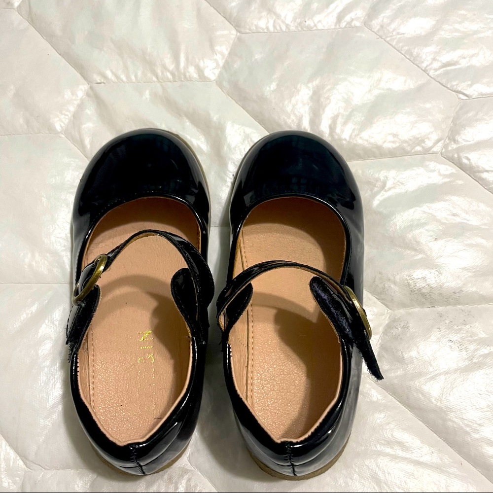 Girls Black Patent leather shoes